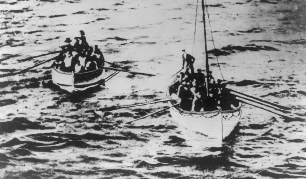 Preživjeli s Titanica uslikani s broda Carpathia, koji je prvi stigao na mjesto nesreće (Credit: retrobaltimore.tumblr.com)