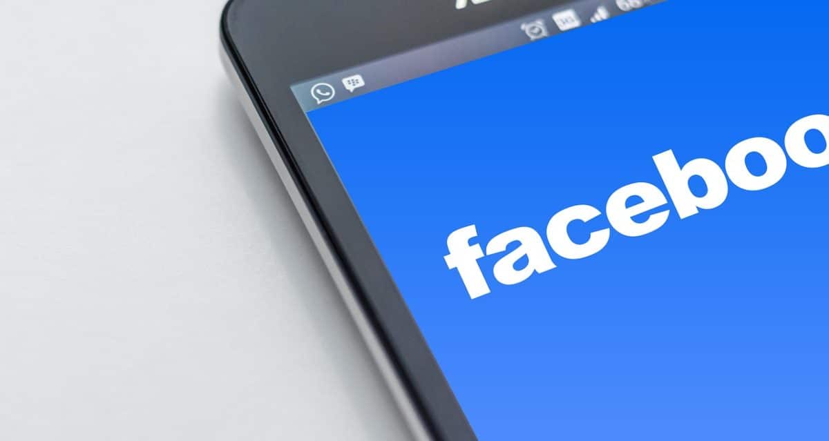 Facebook Isplati li se investirati novac i vrijeme u Facebook stranice i grupe