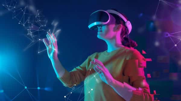 Usvajanje VR slušalica raste: Mogli bi se pojaviti problemi s privatnošću