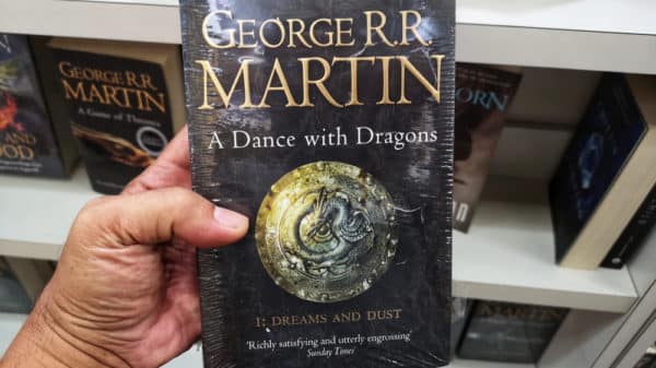 Knjiga A Dance with Dragons