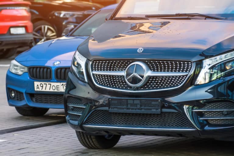 BMW i Mercedes