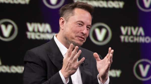 X (Twitter) će novim korisnicima početi naplaćivati osnovne značajke