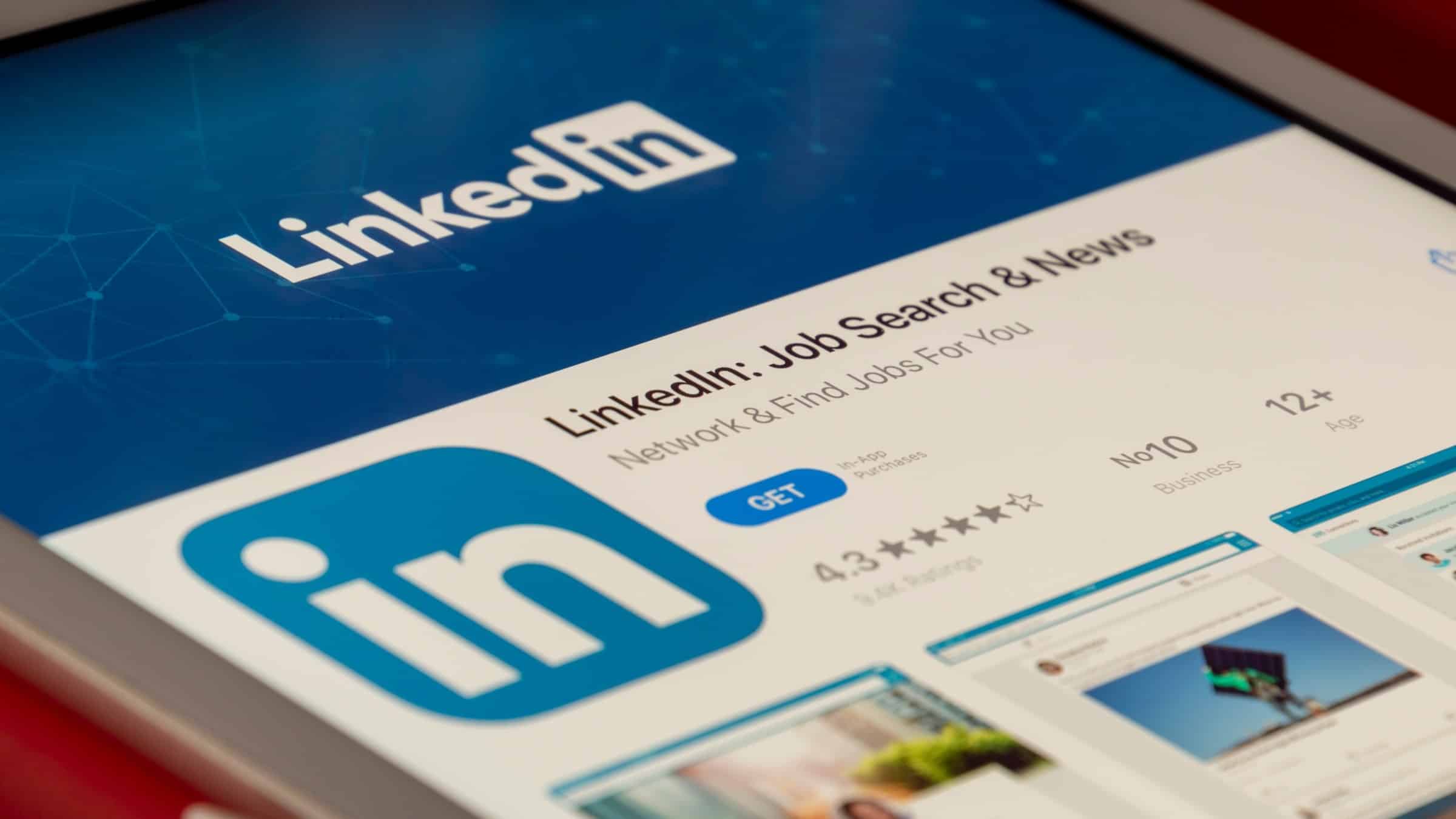 LinkedIn premašio čak milijardu korisnika: Lansirat će novi AI chatbot za pomoć u pronalaženju posla