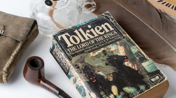 Otkrijte mudrost Međuzemlja: 9 ključnih lekcija financijske pismenosti inspiriranih 'Gospodarom prstenova'